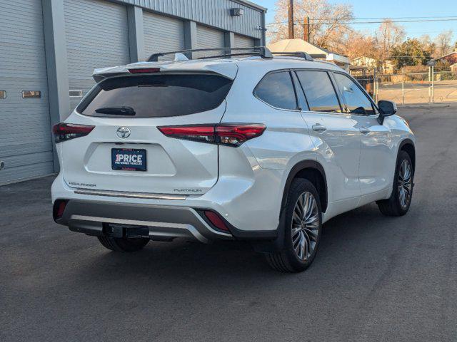 used 2022 Toyota Highlander car, priced at $42,999