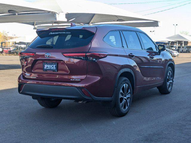 used 2021 Toyota Highlander car, priced at $37,999