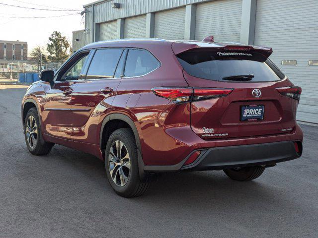 used 2021 Toyota Highlander car, priced at $37,999