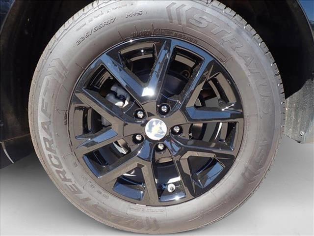 used 2023 Chevrolet Equinox car, priced at $21,999