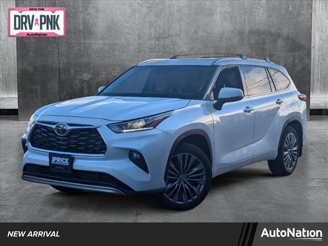 used 2019 Toyota Highlander car, priced at $27,092