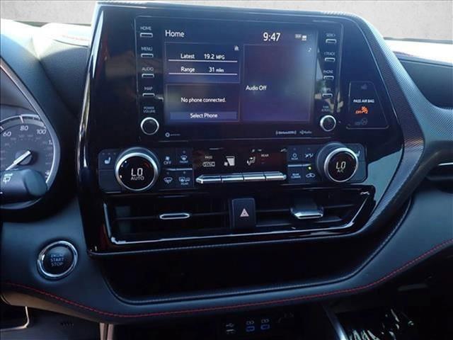 used 2022 Toyota Highlander car, priced at $34,999