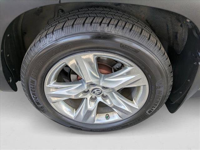used 2016 Toyota Highlander car, priced at $13,499