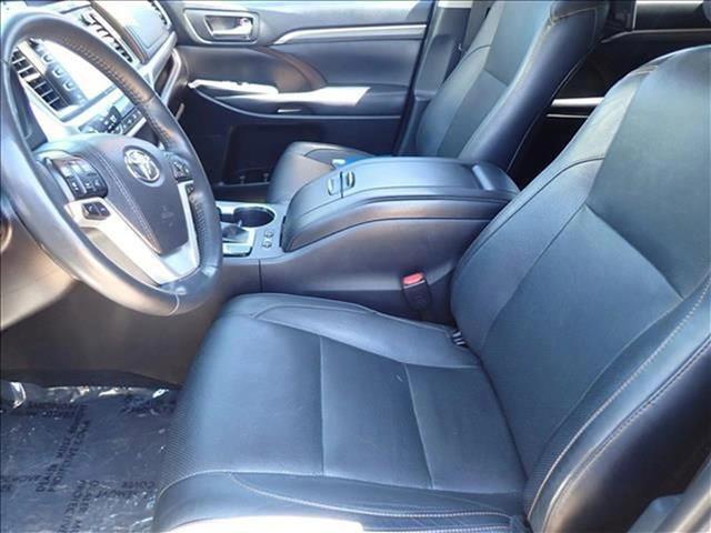 used 2019 Toyota Highlander Hybrid car, priced at $27,499