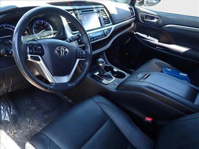 used 2019 Toyota Highlander Hybrid car, priced at $27,499