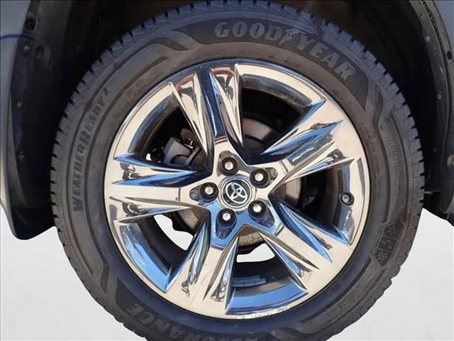 used 2019 Toyota Highlander Hybrid car, priced at $27,499