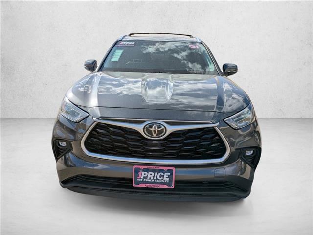 used 2021 Toyota Highlander car, priced at $25,999