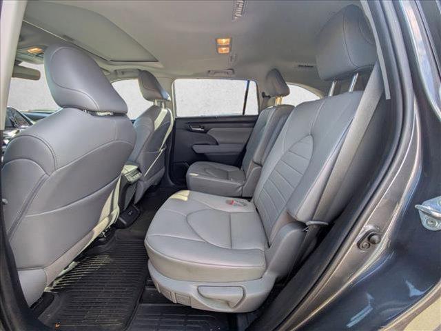 used 2021 Toyota Highlander car, priced at $25,999