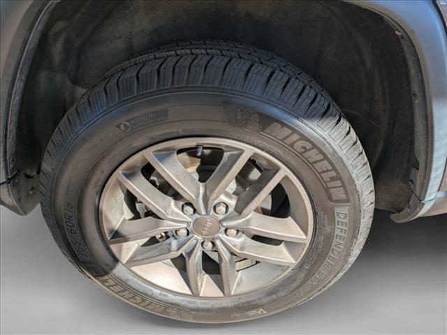 used 2017 Jeep Grand Cherokee car, priced at $15,499