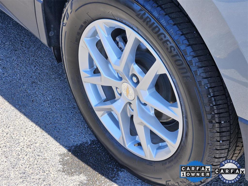 used 2024 Chevrolet Equinox car, priced at $23,398