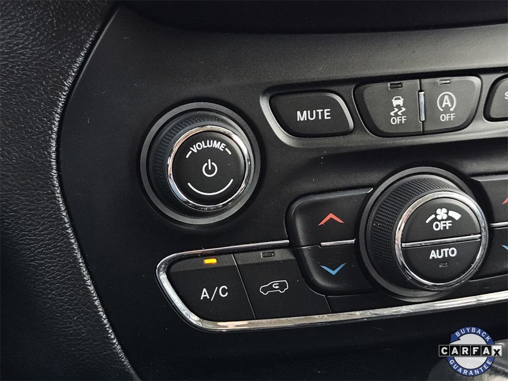 used 2020 Jeep Cherokee car, priced at $18,599