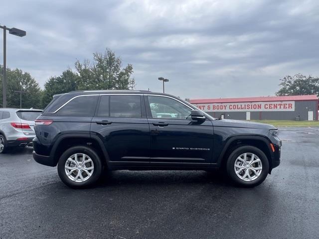 new 2023 Jeep Grand Cherokee car, priced at $41,999