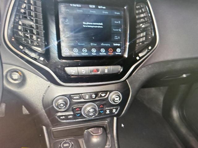 used 2022 Jeep Cherokee car, priced at $25,791