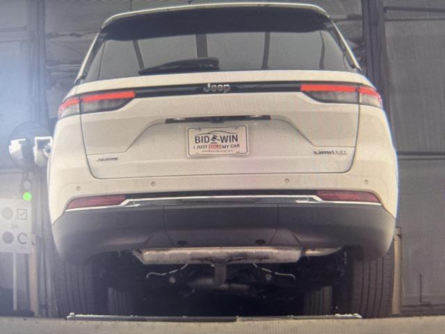 used 2022 Jeep Grand Cherokee car, priced at $29,990