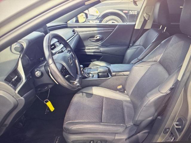 used 2019 Lexus ES 300h car, priced at $28,492