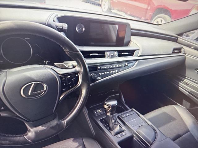 used 2019 Lexus ES 300h car, priced at $28,492