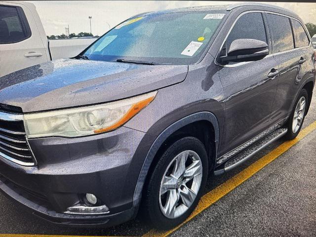 used 2015 Toyota Highlander car, priced at $19,395