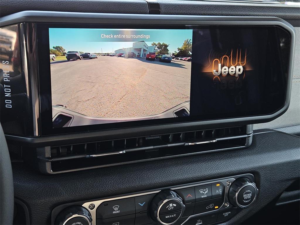 new 2025 Jeep Gladiator car, priced at $41,990