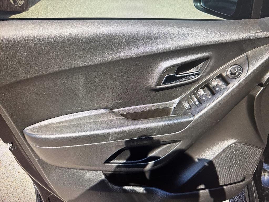 used 2022 Chevrolet Trax car, priced at $18,791