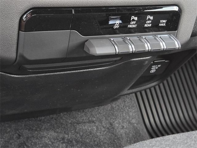 new 2025 Ram 1500 car, priced at $48,832