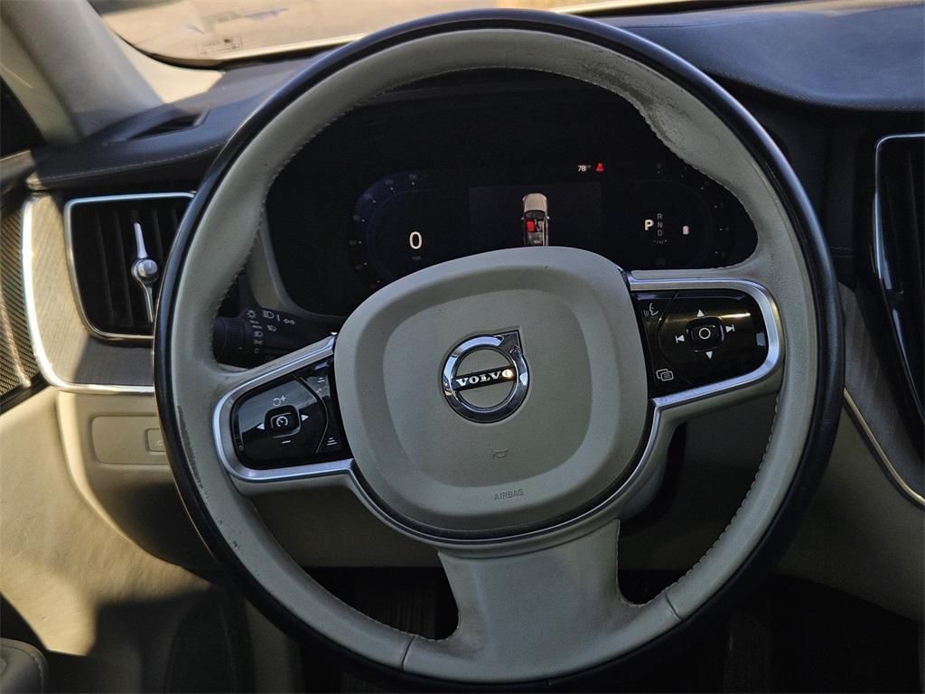 used 2023 Volvo XC60 car, priced at $34,791