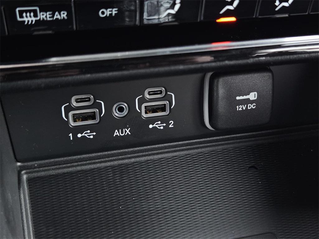 new 2025 Jeep Grand Cherokee L car, priced at $42,490