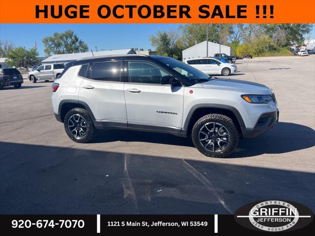 new 2025 Jeep Compass car, priced at $38,172