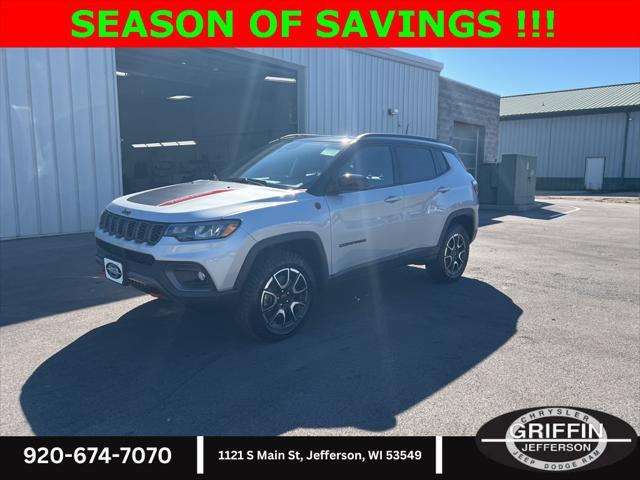 new 2025 Jeep Compass car, priced at $38,972