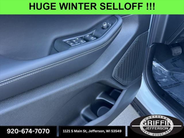 new 2025 Jeep Grand Cherokee L car, priced at $43,944