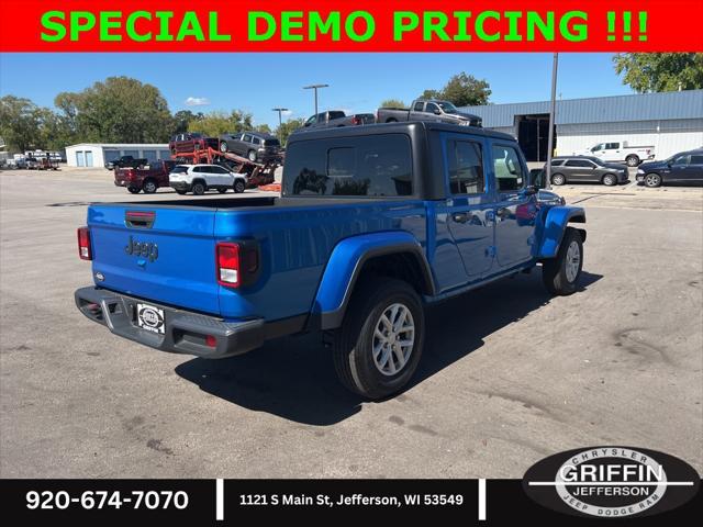 new 2023 Jeep Gladiator car, priced at $40,999