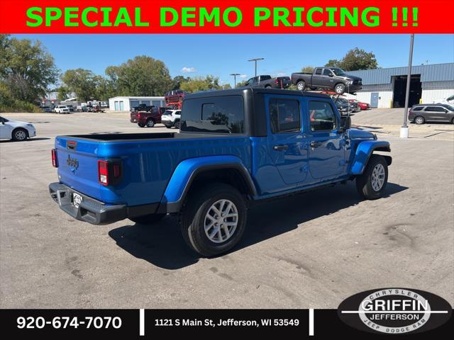 new 2023 Jeep Gladiator car, priced at $40,999