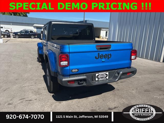 new 2023 Jeep Gladiator car, priced at $40,999