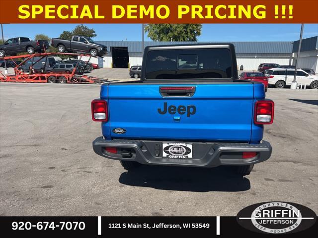 new 2023 Jeep Gladiator car, priced at $41,299