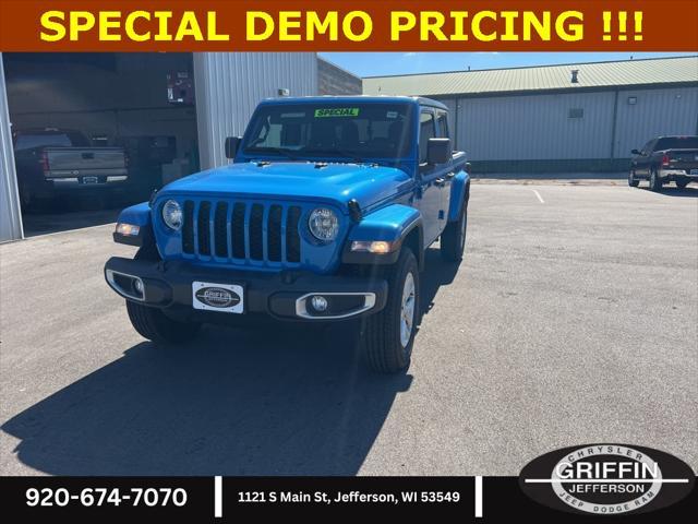 new 2023 Jeep Gladiator car, priced at $41,299