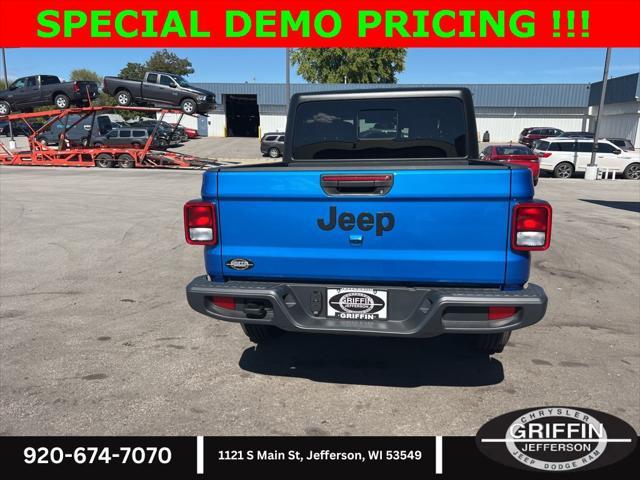 new 2023 Jeep Gladiator car, priced at $40,999