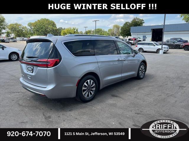 used 2021 Chrysler Pacifica car, priced at $26,995