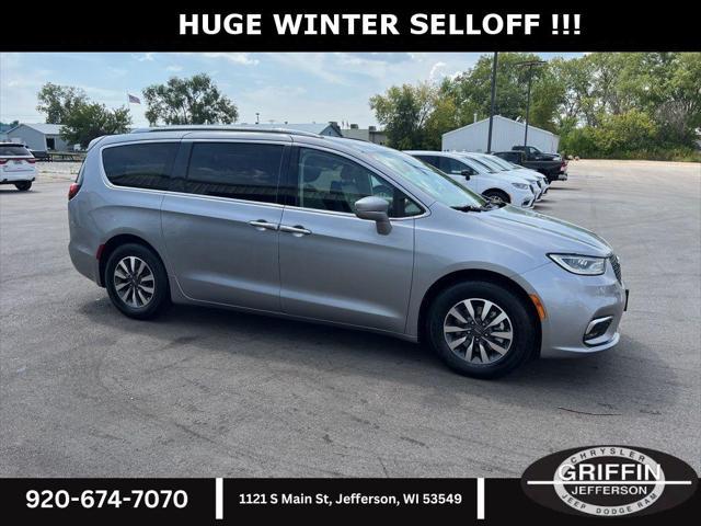 used 2021 Chrysler Pacifica car, priced at $26,995