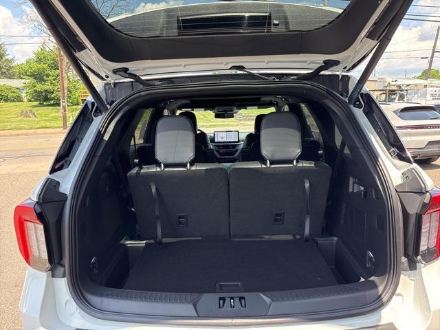 new 2025 Ford Explorer car, priced at $50,495