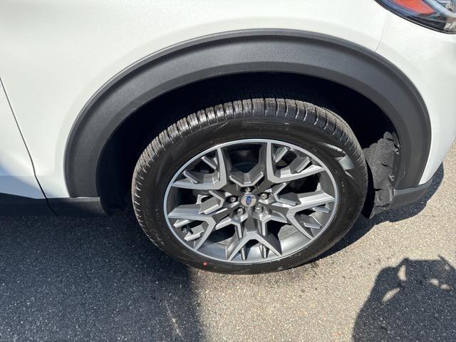 new 2025 Ford Explorer car, priced at $63,899