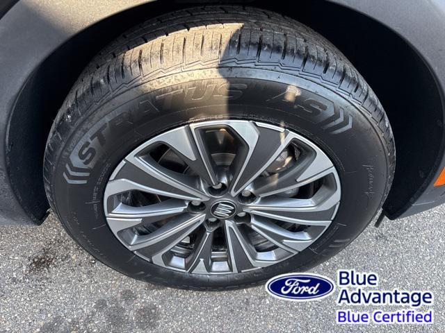 used 2024 Buick Envision car, priced at $25,004