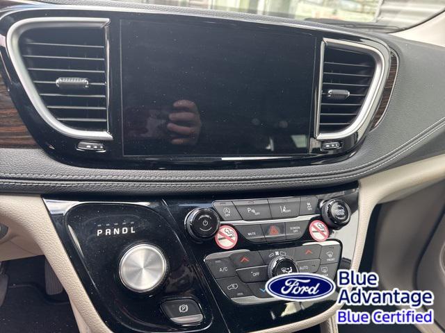 used 2023 Chrysler Pacifica car, priced at $27,916
