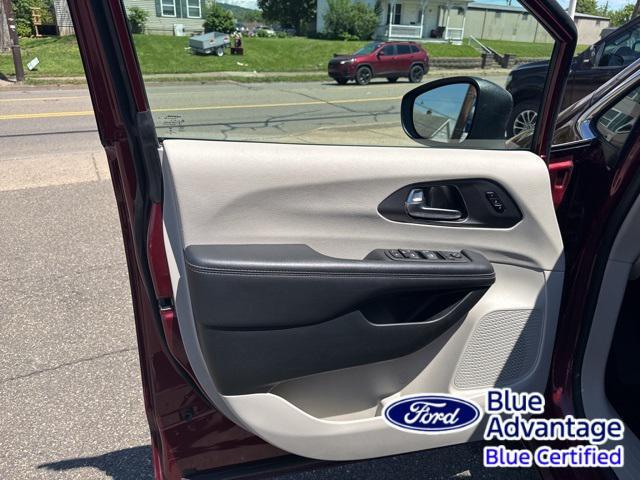 used 2023 Chrysler Pacifica car, priced at $25,236