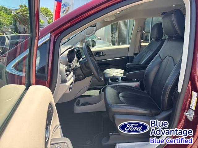 used 2023 Chrysler Pacifica car, priced at $25,236