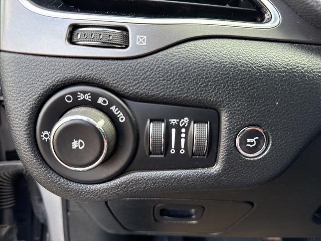 used 2019 Jeep Cherokee car, priced at $17,653