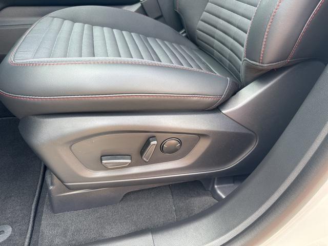 new 2025 Ford Explorer car, priced at $46,271
