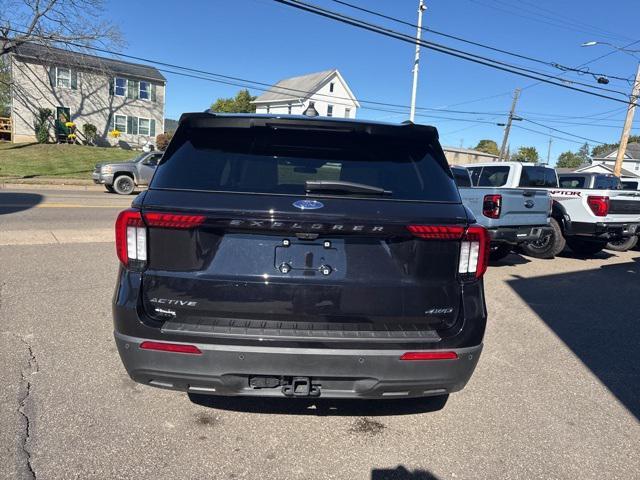 new 2025 Ford Explorer car, priced at $38,702