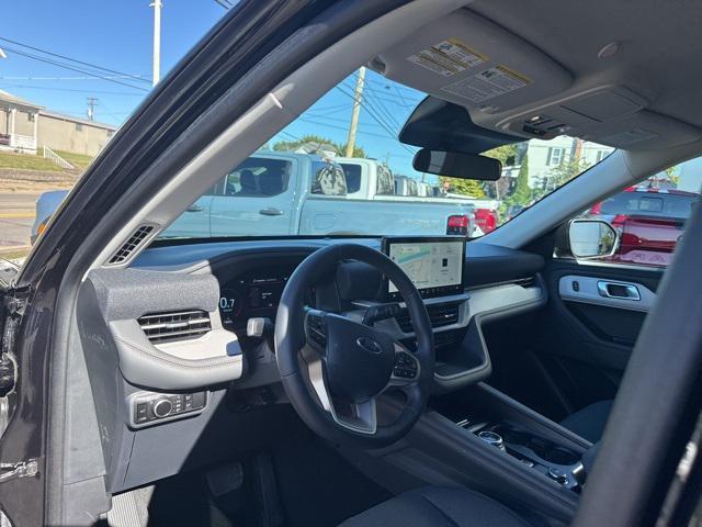 new 2025 Ford Explorer car, priced at $38,702