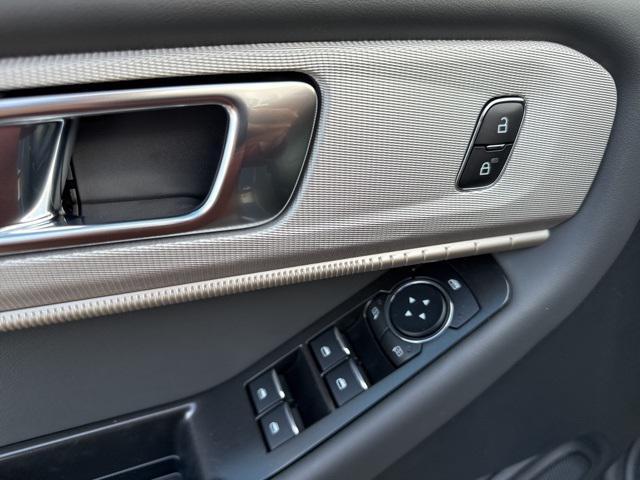 new 2025 Ford Explorer car, priced at $48,616