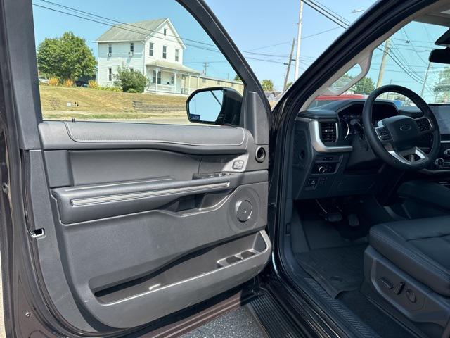 new 2024 Ford Expedition car, priced at $75,950