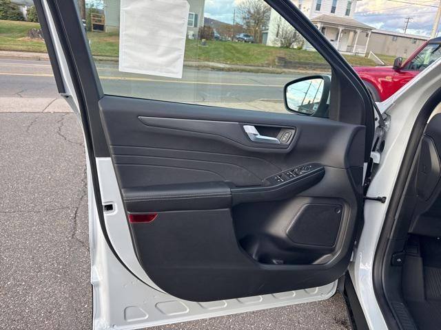 new 2026 Ford Escape PHEV car, priced at $35,173